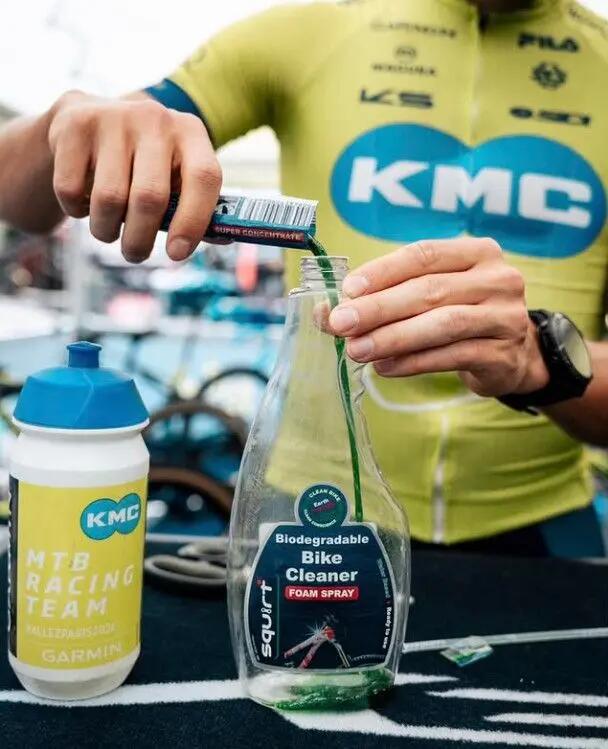 Squirt Bio Bike Wash koncentrat 3x30g z butelką spryskującą 4/5