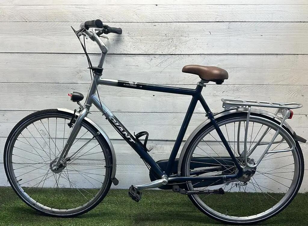 Bicicletta usata Giant Metro CS4 4/4