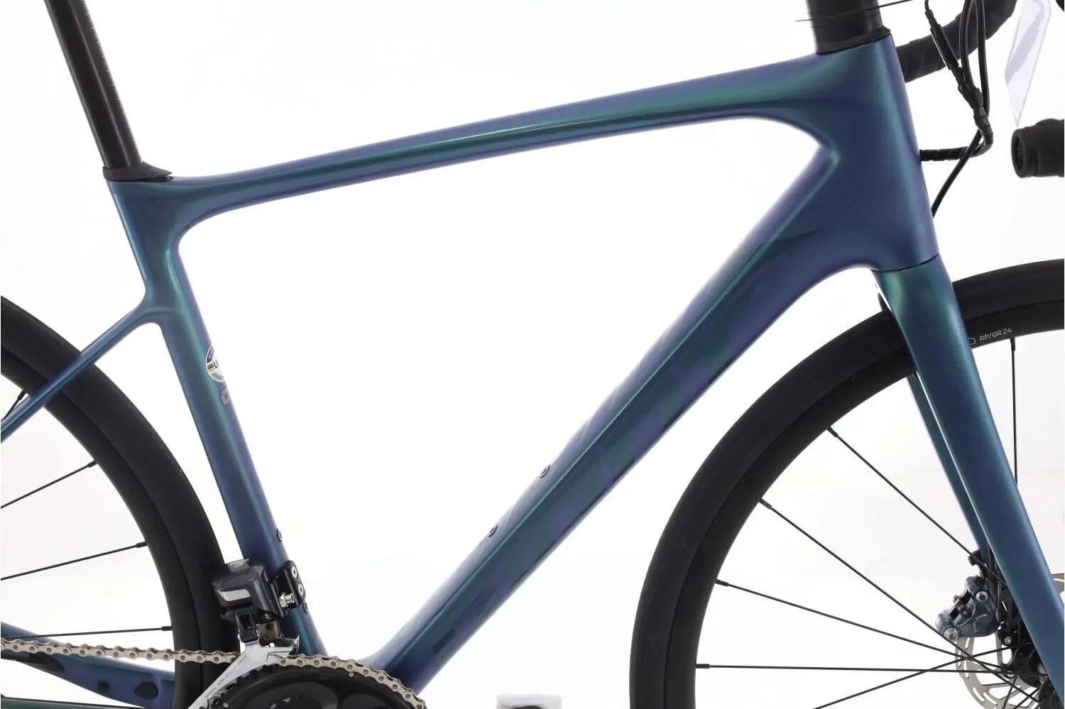 Tweedehands racefiets ·  Defy Di2 11V · Zeer goede toestand 2/8