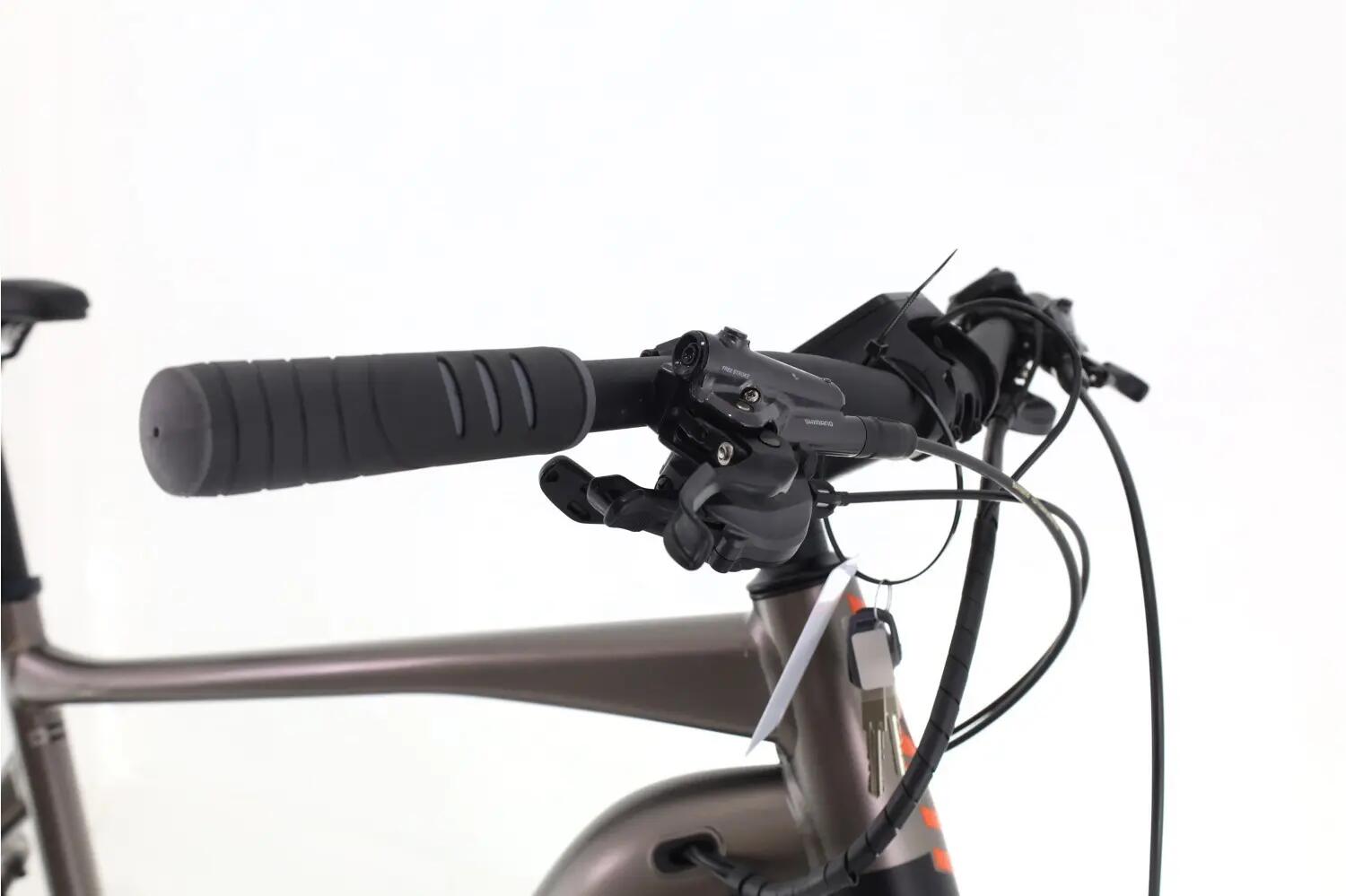 Vélo de ville et loisir reconditionné ·  Explore E+ 0 Pro · Très bon état 6/8