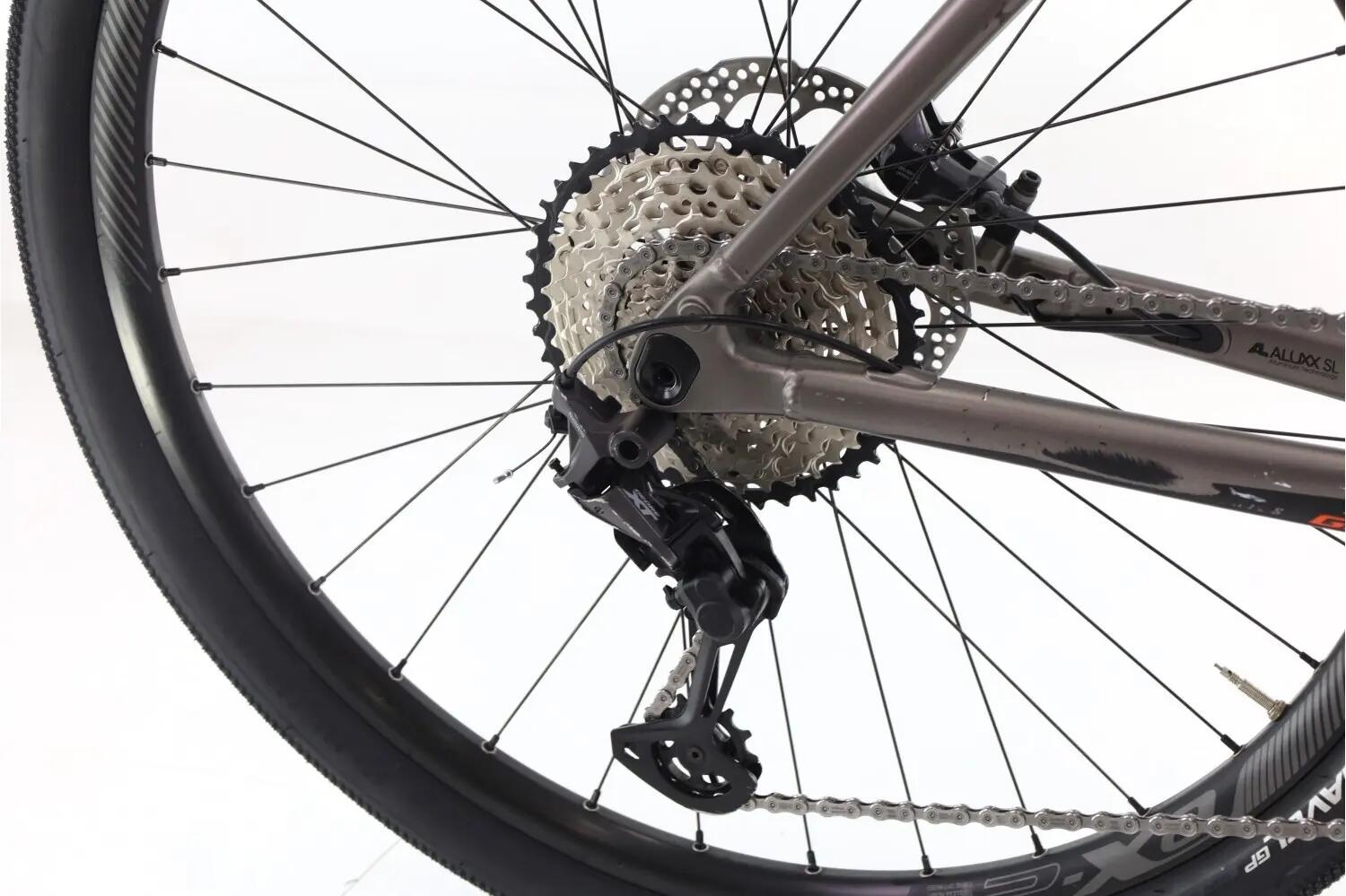 Vélo de ville et loisir reconditionné ·  Explore E+ 0 Pro · Très bon état 3/8
