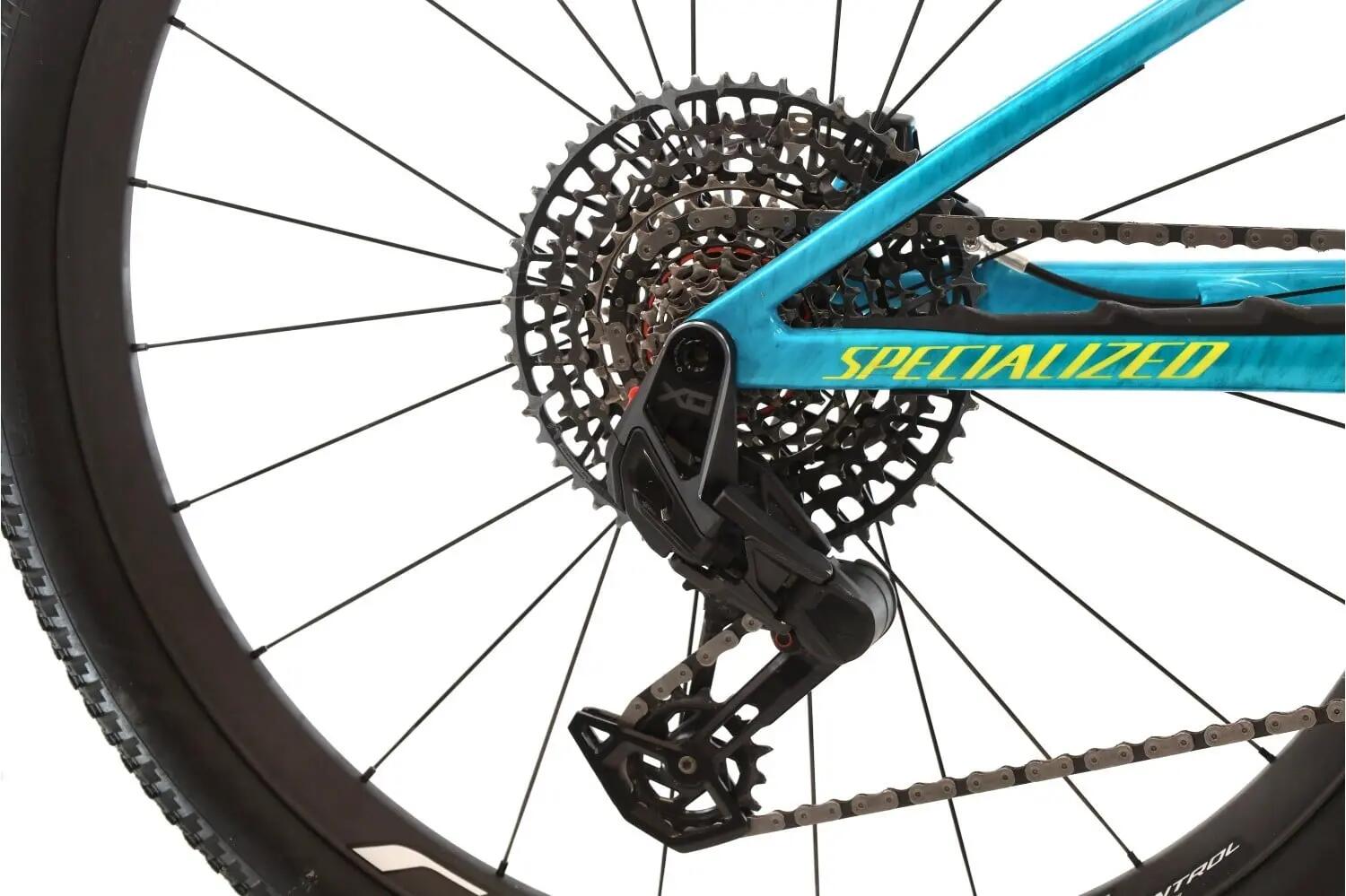 Refurbished MTB Fully ·  Epic 8 Pro X0 AXS · Sehr guter Zustand 3/8
