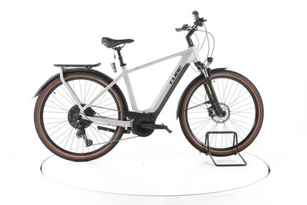 Segunda vida - Cube Touring Hybrid Pro 625 Trekking E-Bike - Muy buen estado