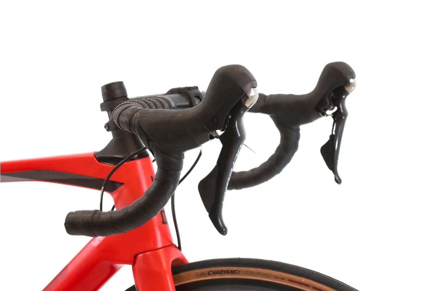 Second life · R. szosowy · BMC Roadmachine 02 THREE · W bardzo dobrym stanie 6/8
