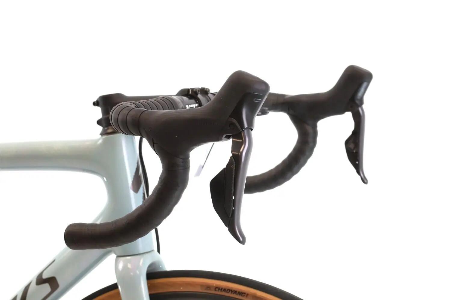 Vélo de route reconditionné ·  S-Works Aethos Di2 12V · Très bon état 6/8