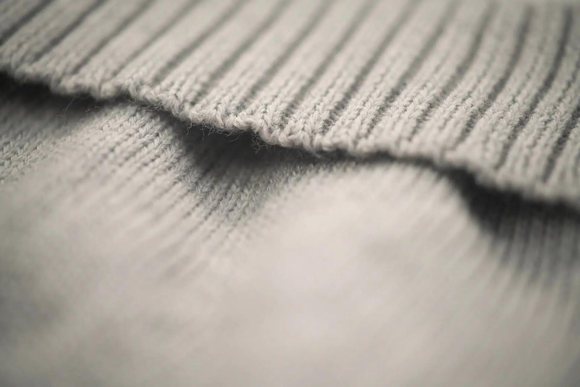 Plain – Light Grey 4/5