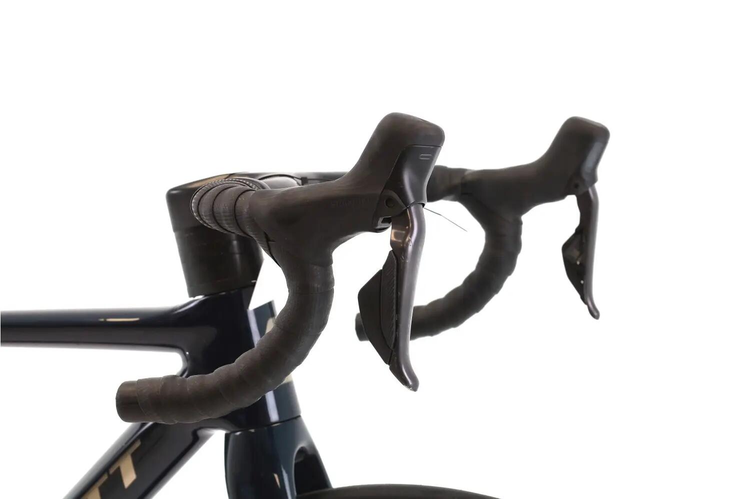 Vélo de route reconditionné ·  Addict 20 Di2 12V · Très bon état 6/8