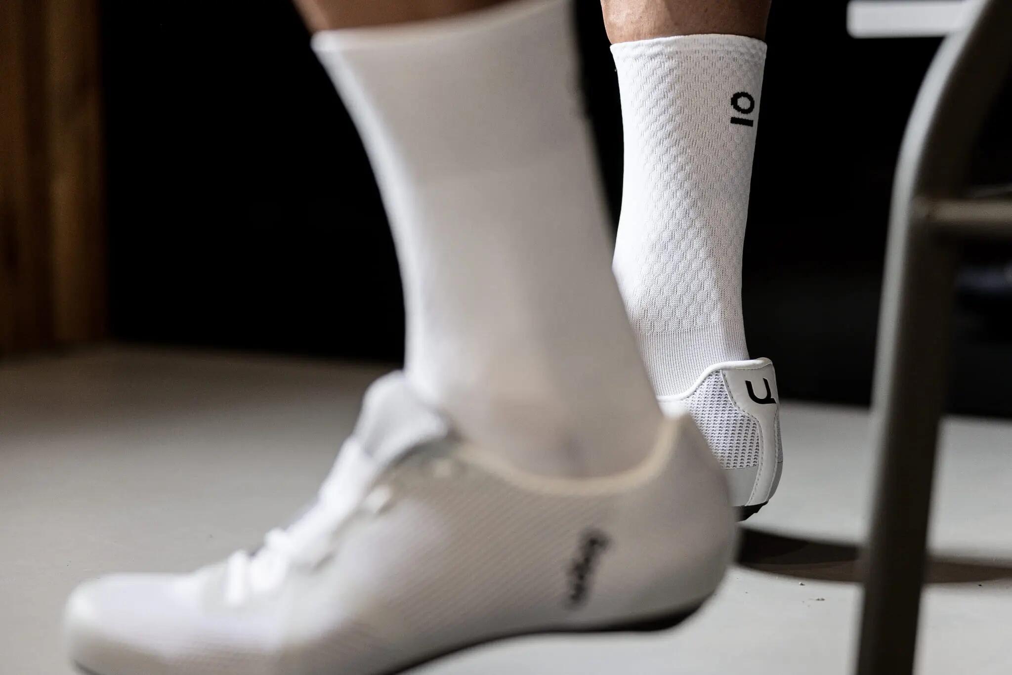 Eroe Logo White Socks 6/7