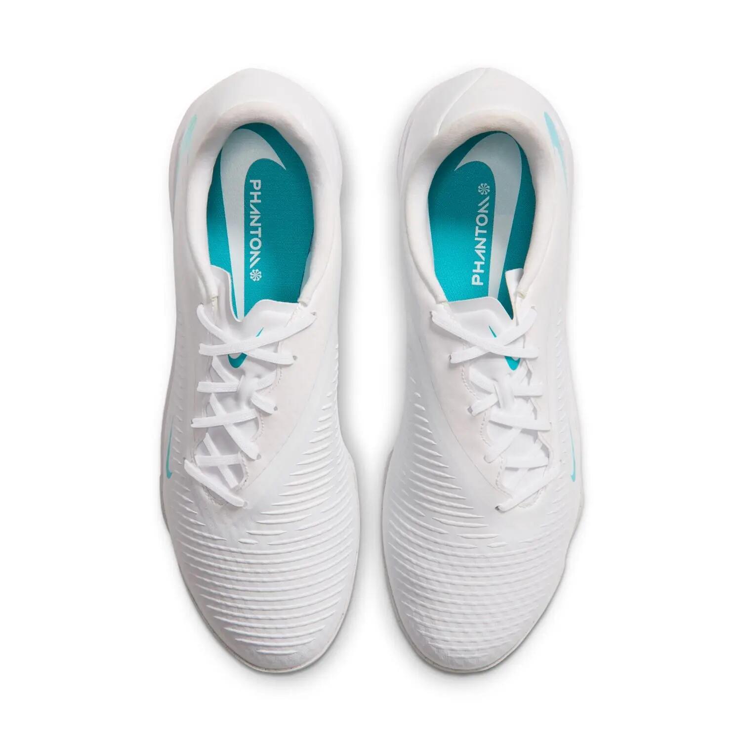 Ghete fotbal Nike Phantom 6 Low Academy TF 6/10