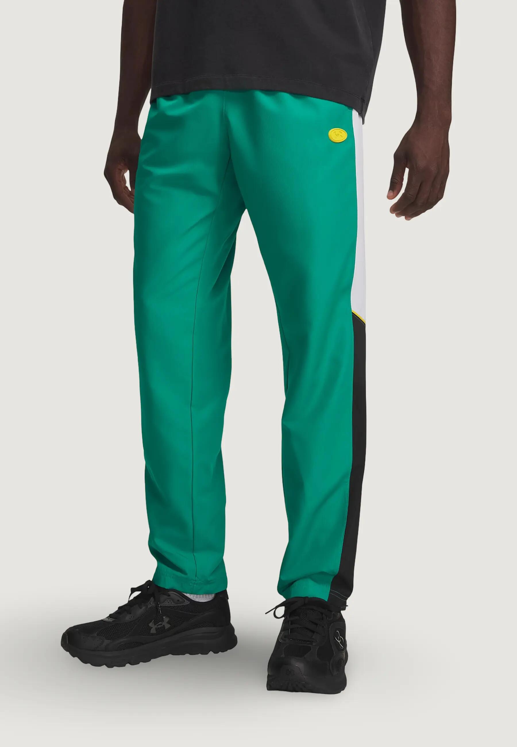 UNDER ARMOUR picture