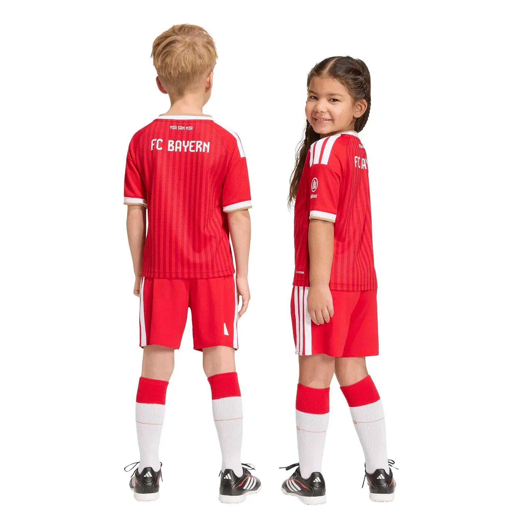 Dětská domácí souprava FC Bayern 26/27 7/12
