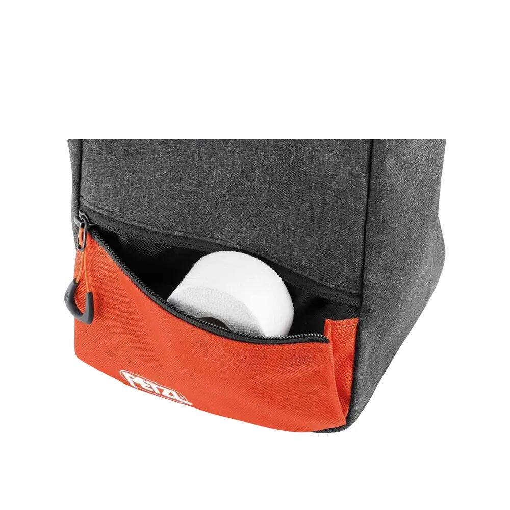 Saco de magnésio Petzl Sakab Cinza 6/7