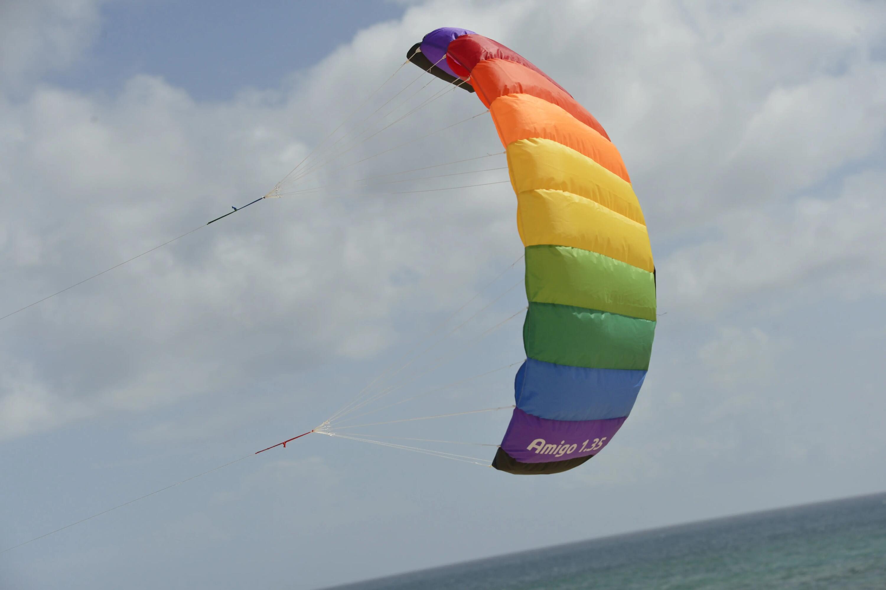Matrasvlieger Spiderkites Amigo 1.35 Rainbow 10005 Regenboog 135 x 55 cm 8/10