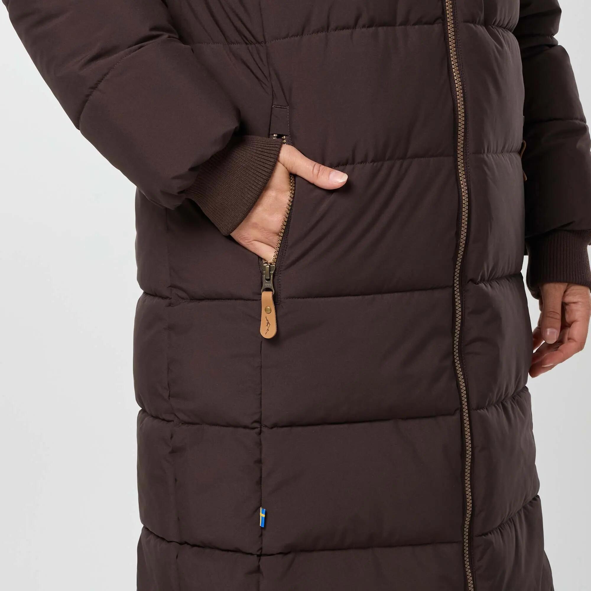 Parki Wędrówki Kobieta Nordkap Izolowany 8/10