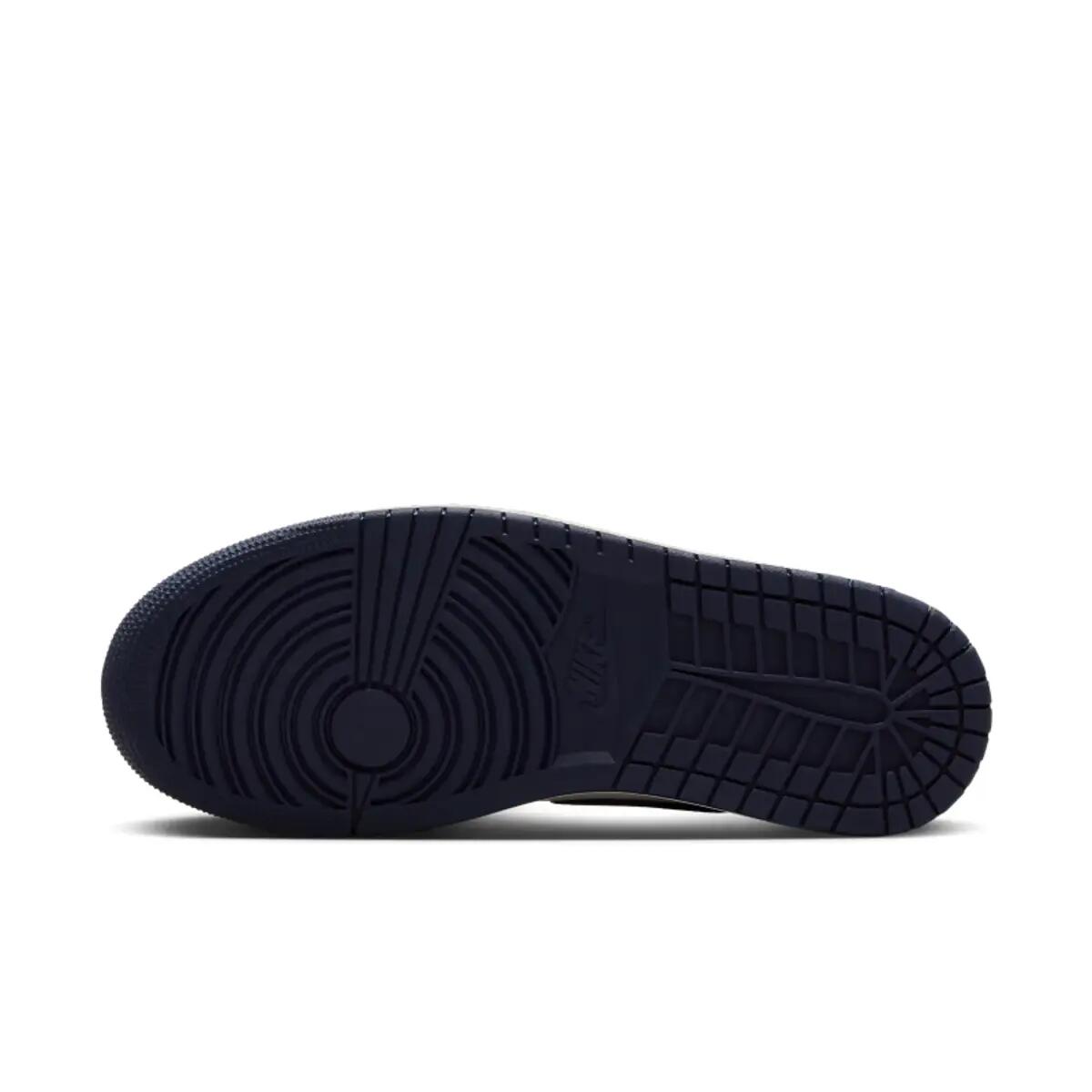 Air Jordan 1 Low OG Obsidian Unc 2/6