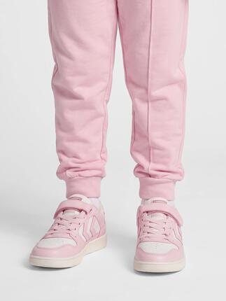 Buty Hummel ST Power Play z błyszczącymi akcentami