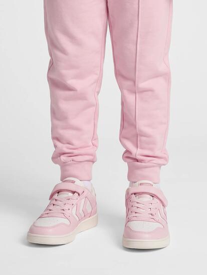 Buty Hummel ST Power Play z błyszczącymi akcentami