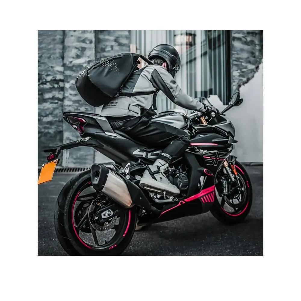 Zaino da viaggio per bicicletta e moto con supporto per casco 8/8