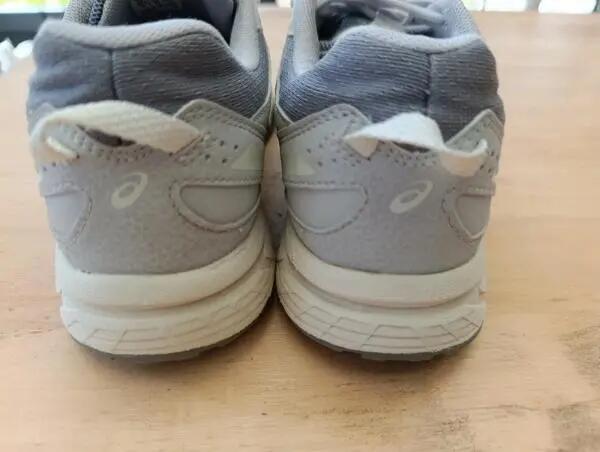 Tussen Particulieren - Asics-sportschoenen 5/6