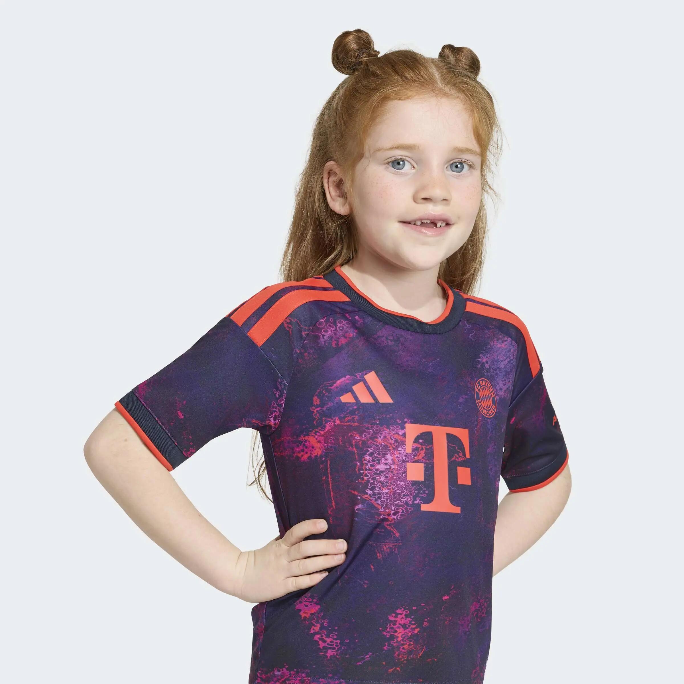 FC Bayern 26/27 Third Kids Set 5/12