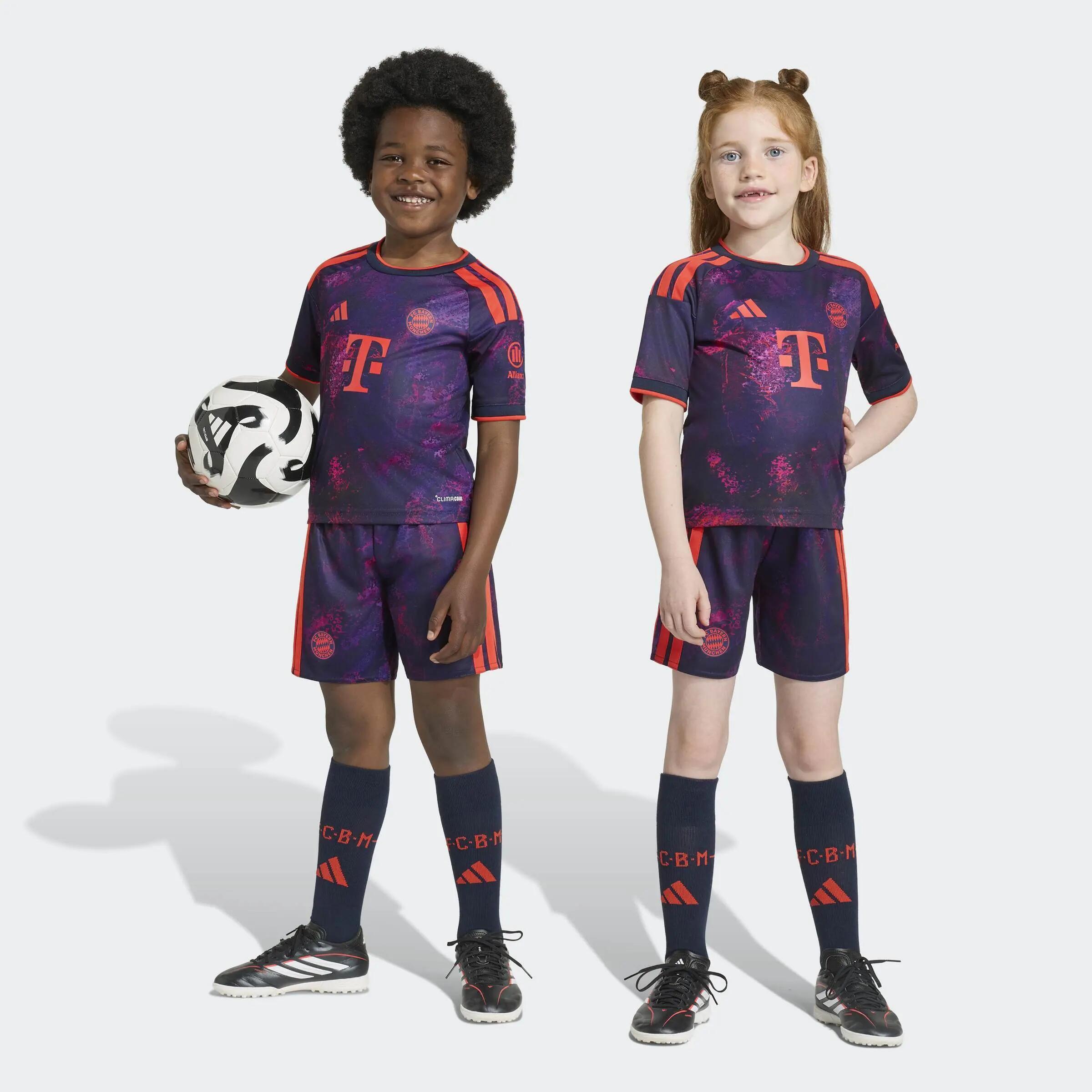 FC Bayern 26/27 Third Kids Set 2/12