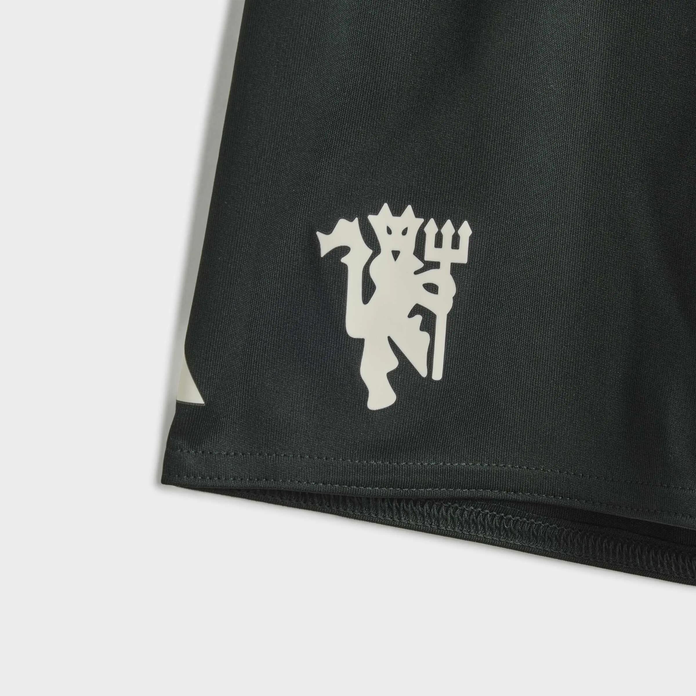 Trzeci zestaw Manchester United 26/27 dla najmłodszych 6/9