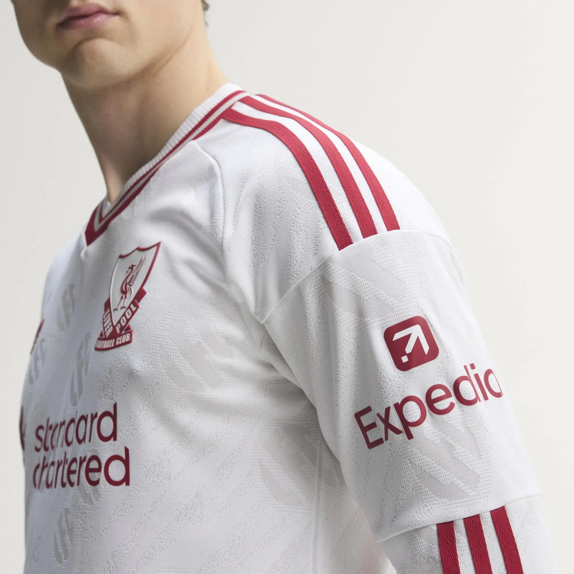 FC Liverpool 26/27 Authentic Auswärtstrikot, langärmelig 7/15