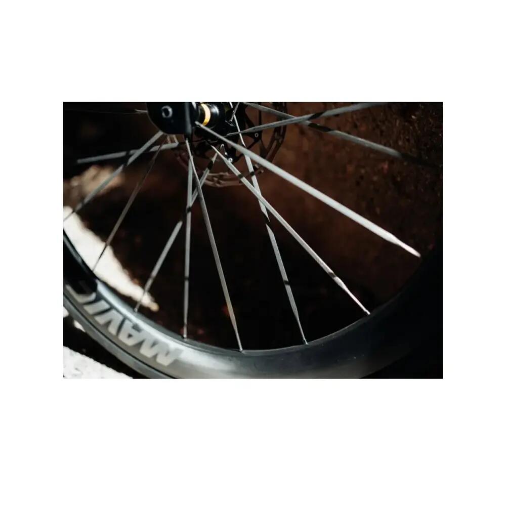Mavic Cosmic SLR 45 CL Disc Tubeless Road Bike 4/6
