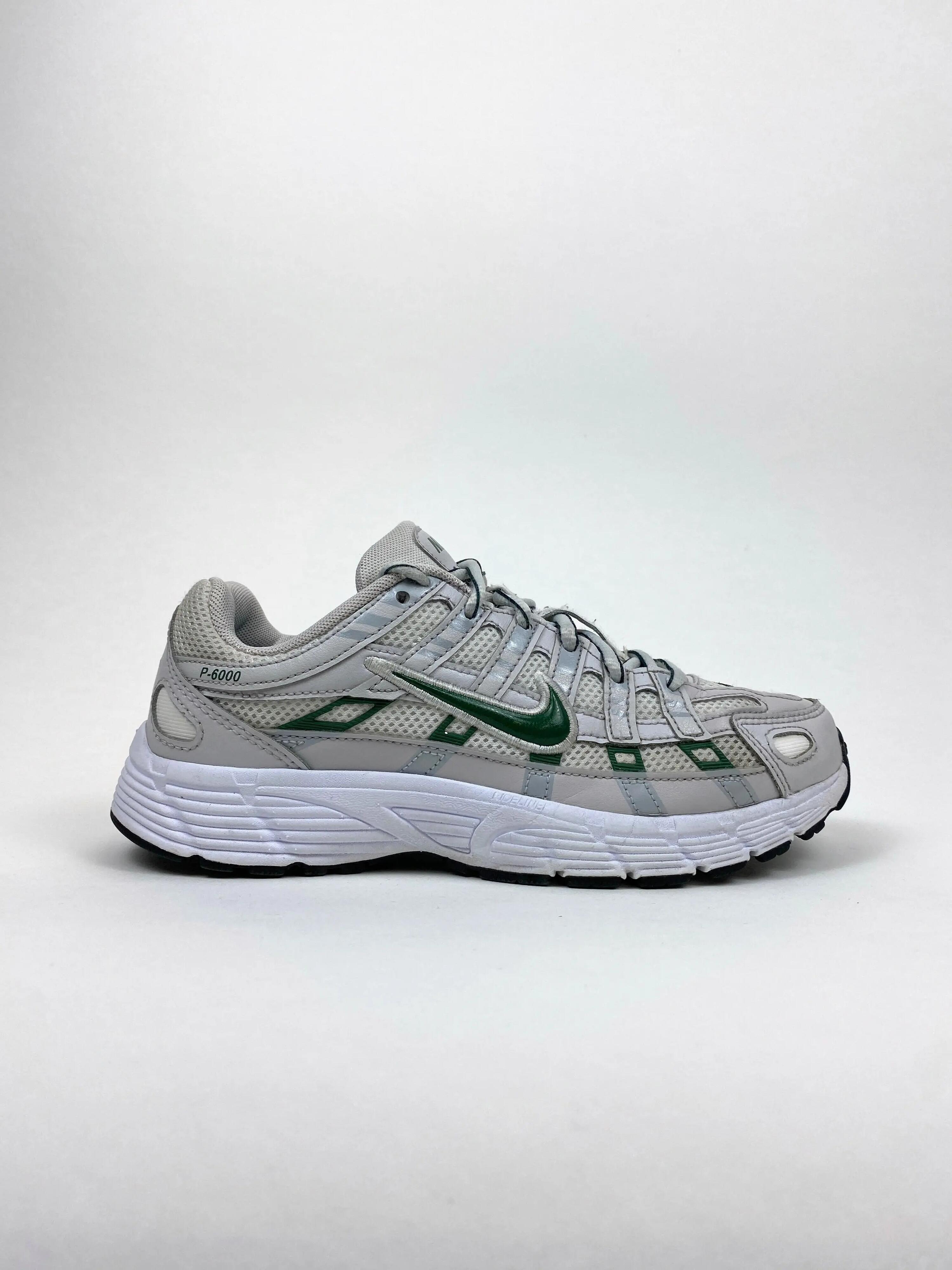 NIKE picture