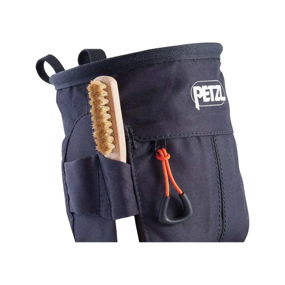 Sac magnésie Petzl SAKAPOCHE noir compact résistant avec cordon et boucle 3/5