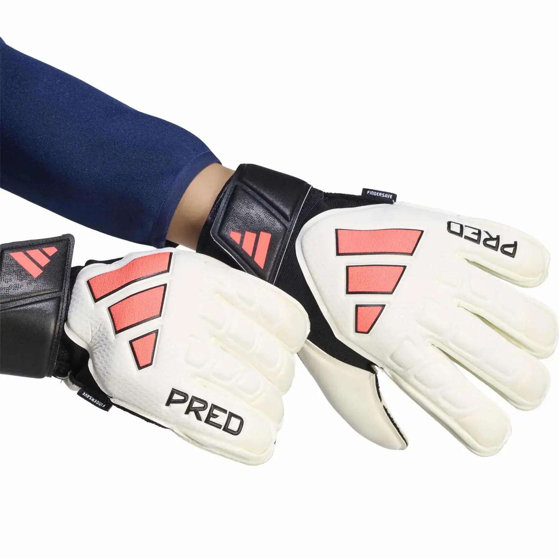 Predator Match Fingersave kapuskesztyű 4/7