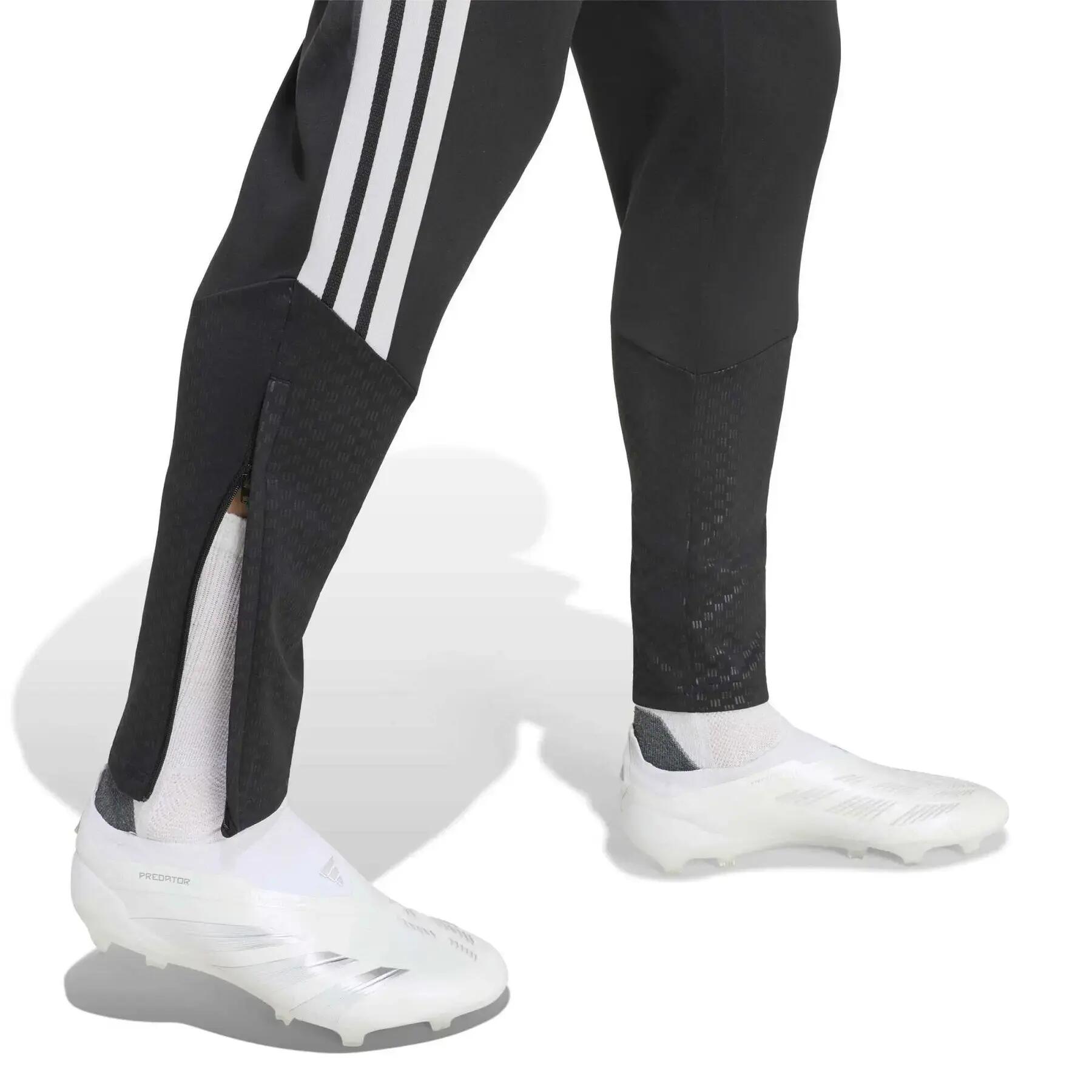 Liverpool FC 26/27 Tiro Training Broek 7/7