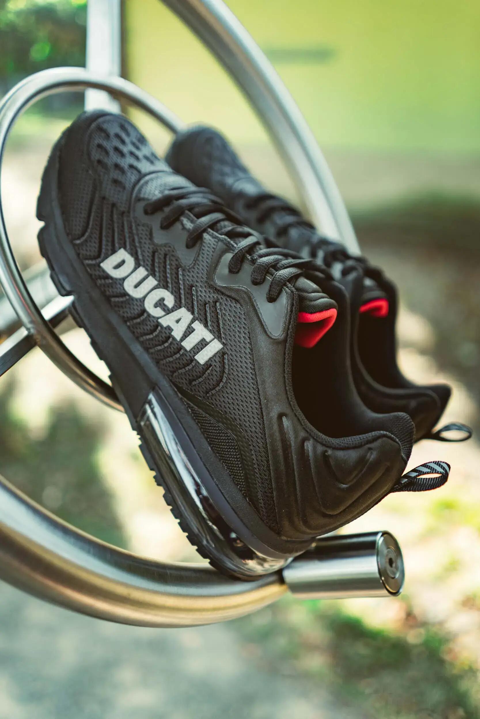 Czarne buty męskie Ducati Istanbul 6/10