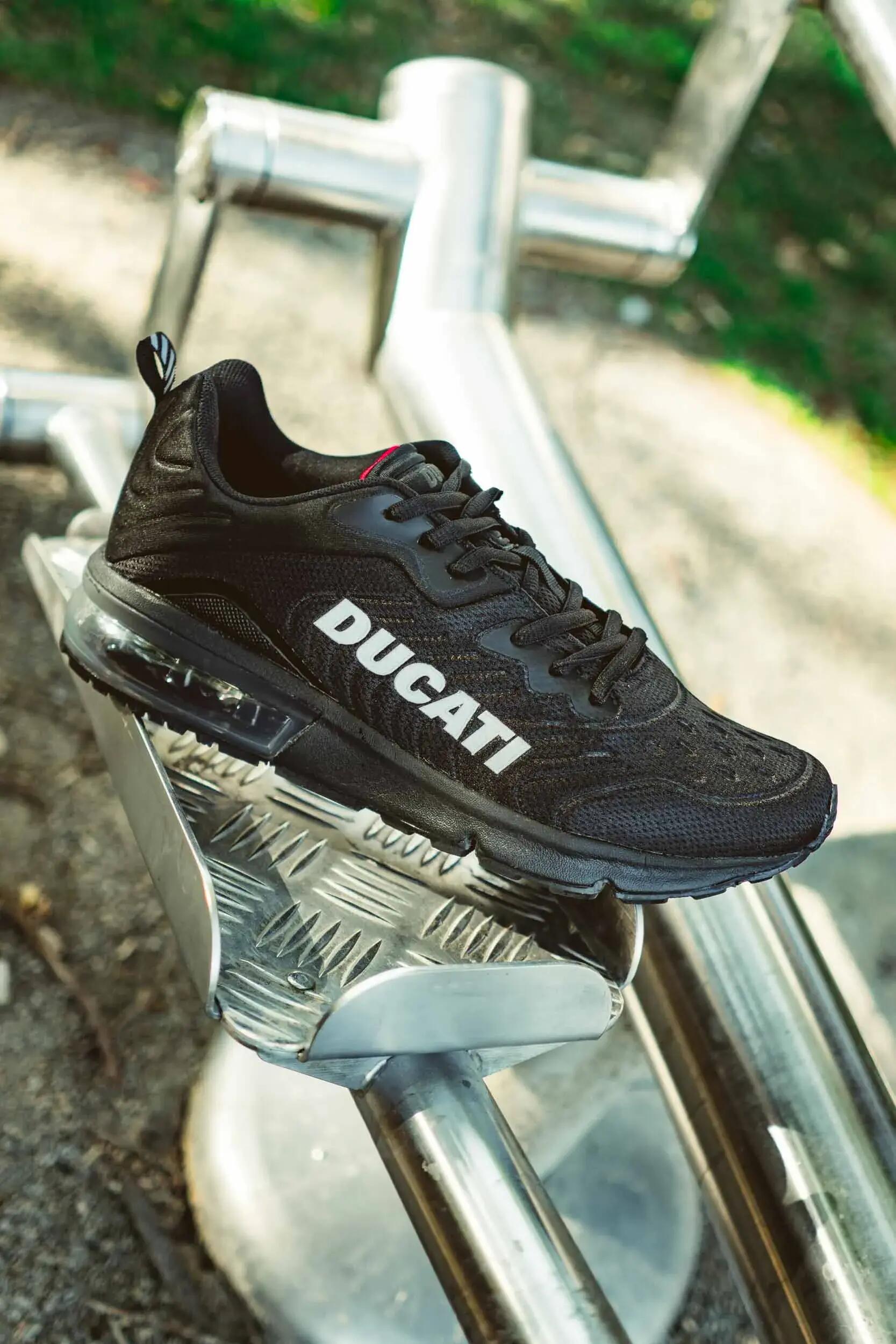 Czarne buty męskie Ducati Istanbul 10/10