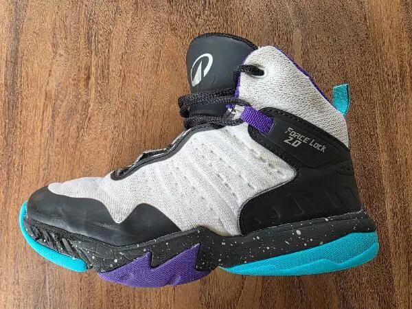 Tussen Particulieren - Kipsta Hoge basketbalschoen kind SS500 maat 33 2/4