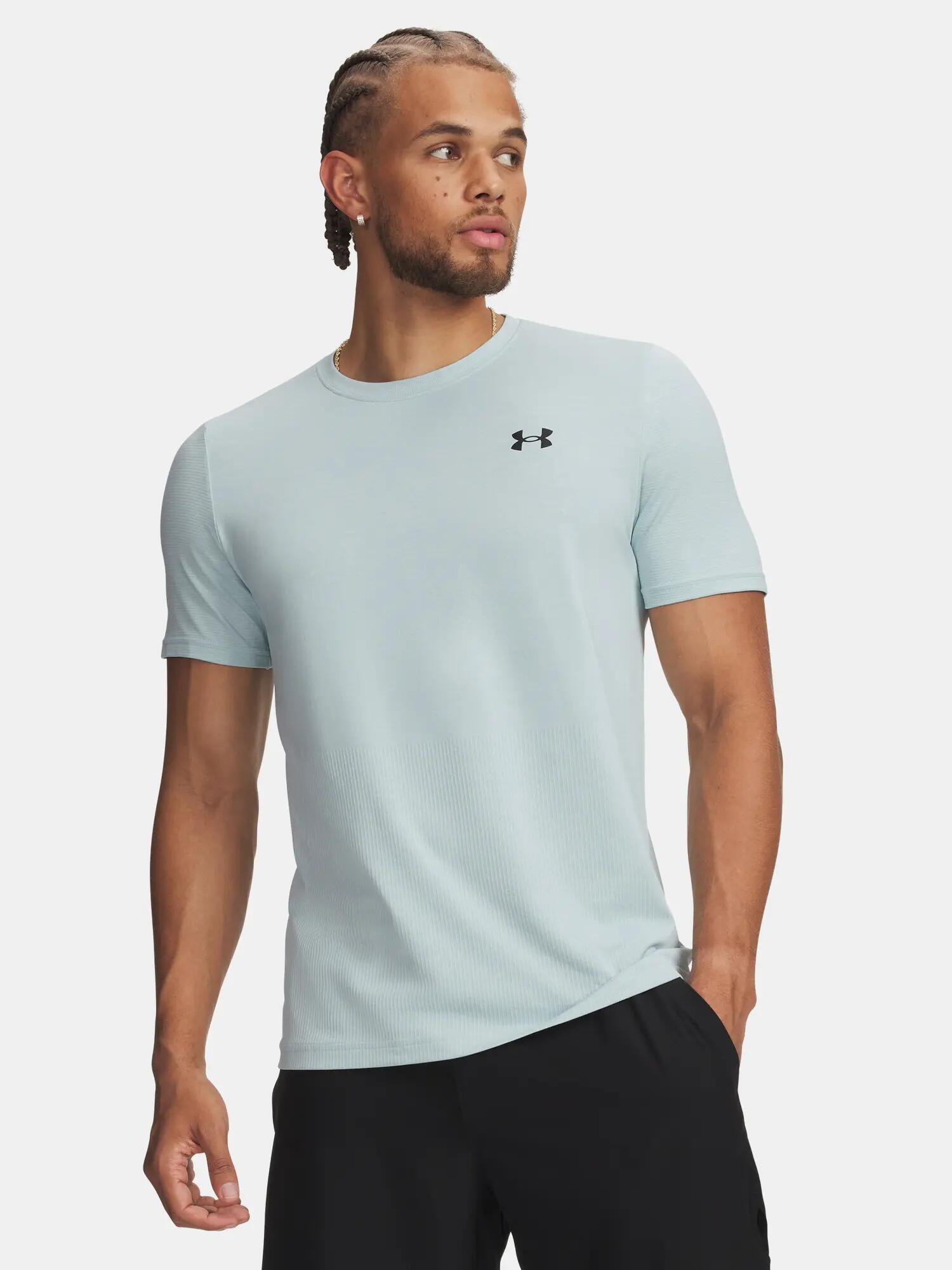 UNDER ARMOUR picture