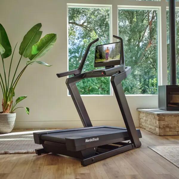 Bieżnia Elektryczna NordicTrack X24 + członkostwo iFit na 1 rok 8/10