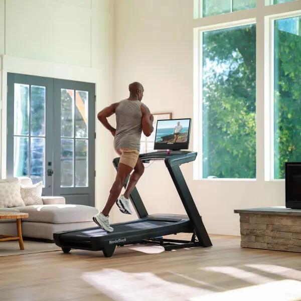 Laufband Commercial 2450 9/9