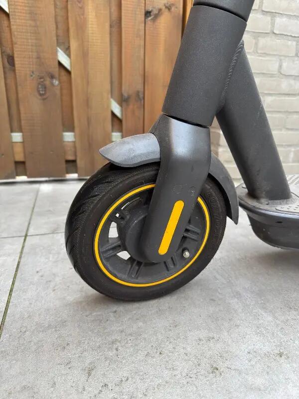 Entre Particuliers - Trottinette électrique Segway-Ninebot KickScooter 5/7