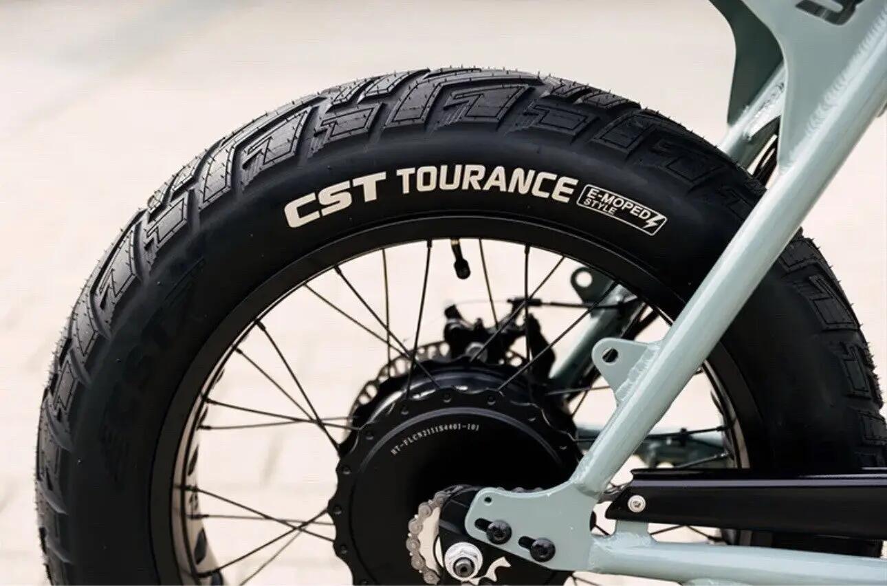 CST Buitenband 20 x 4.00 Tourance voor Fatbike - Zwart 5/7