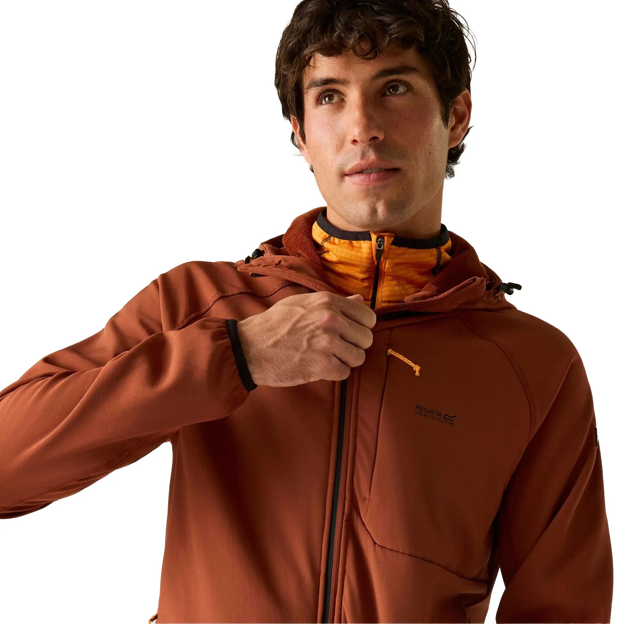 Jacheta Soft Shell Drumeții În Natură Regatta Ossek Bărbați 6/7