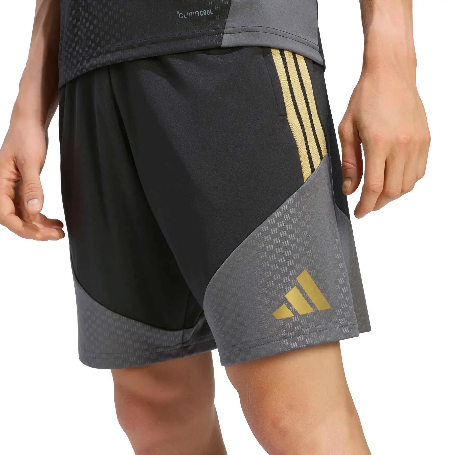 Krótki Juventus Turyn European Competition Tiro 26 7/7