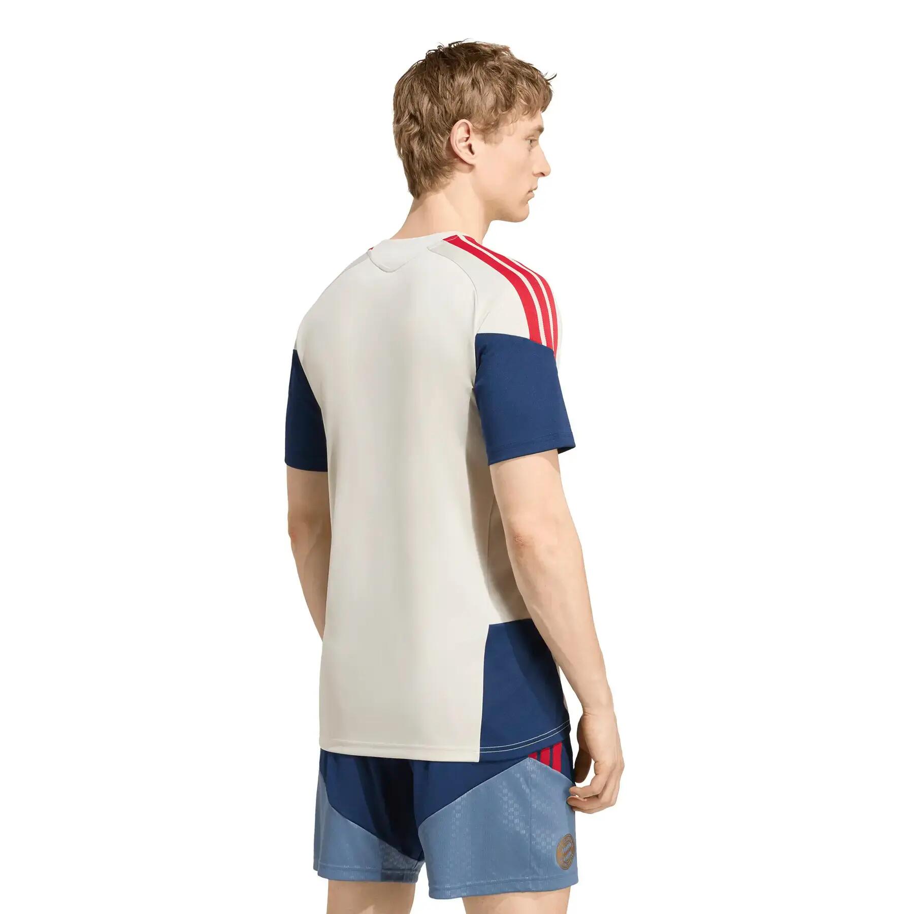 Training Shirt Bayern Munich 2026/27 4/7