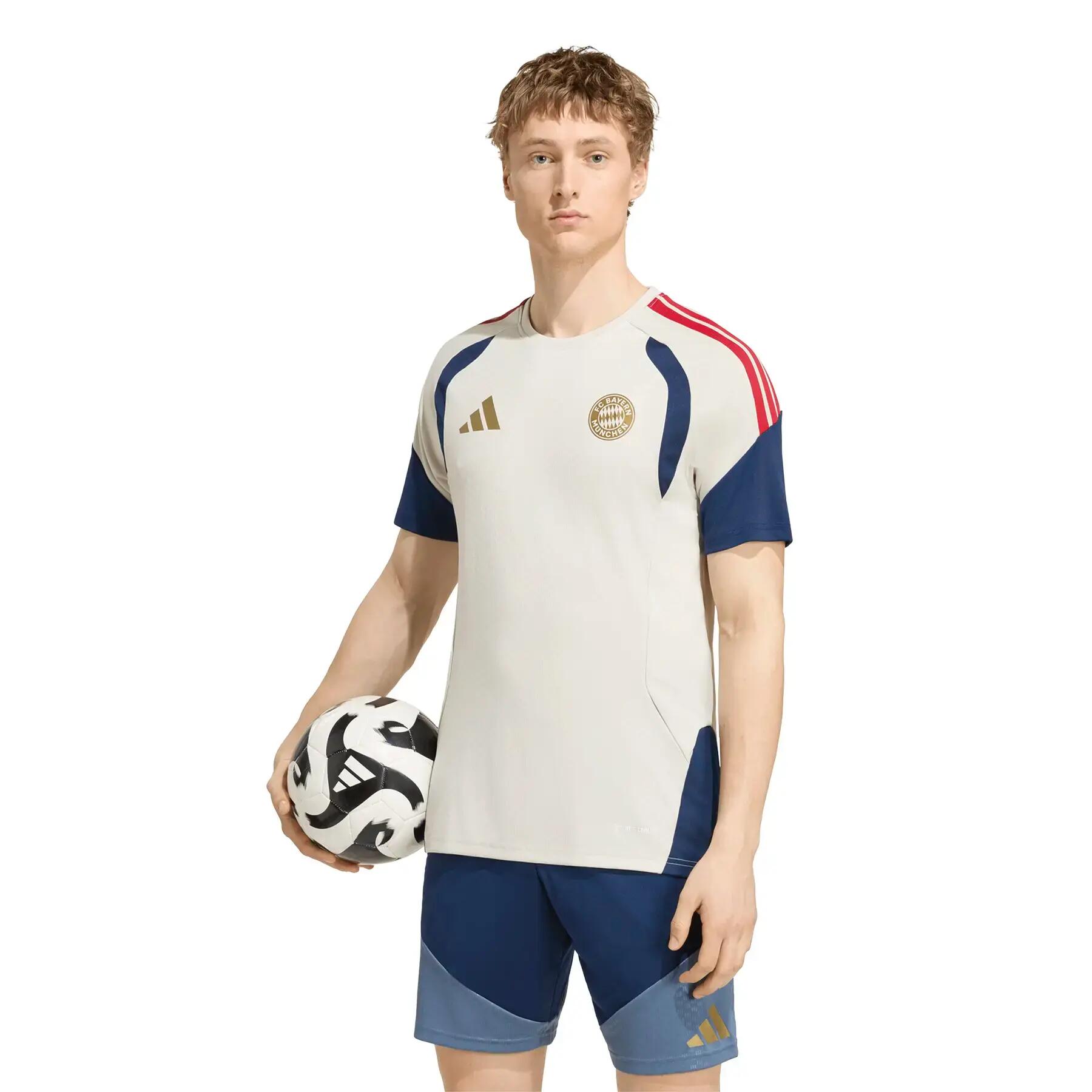 Training Shirt Bayern Munich 2026/27 2/7