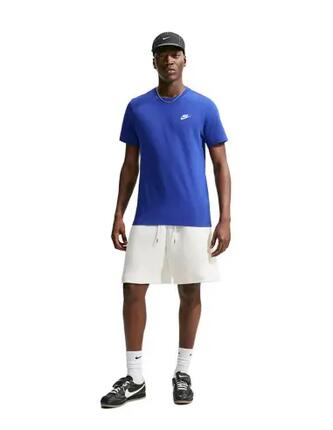 NIKE Sportswear Club - Camiseta