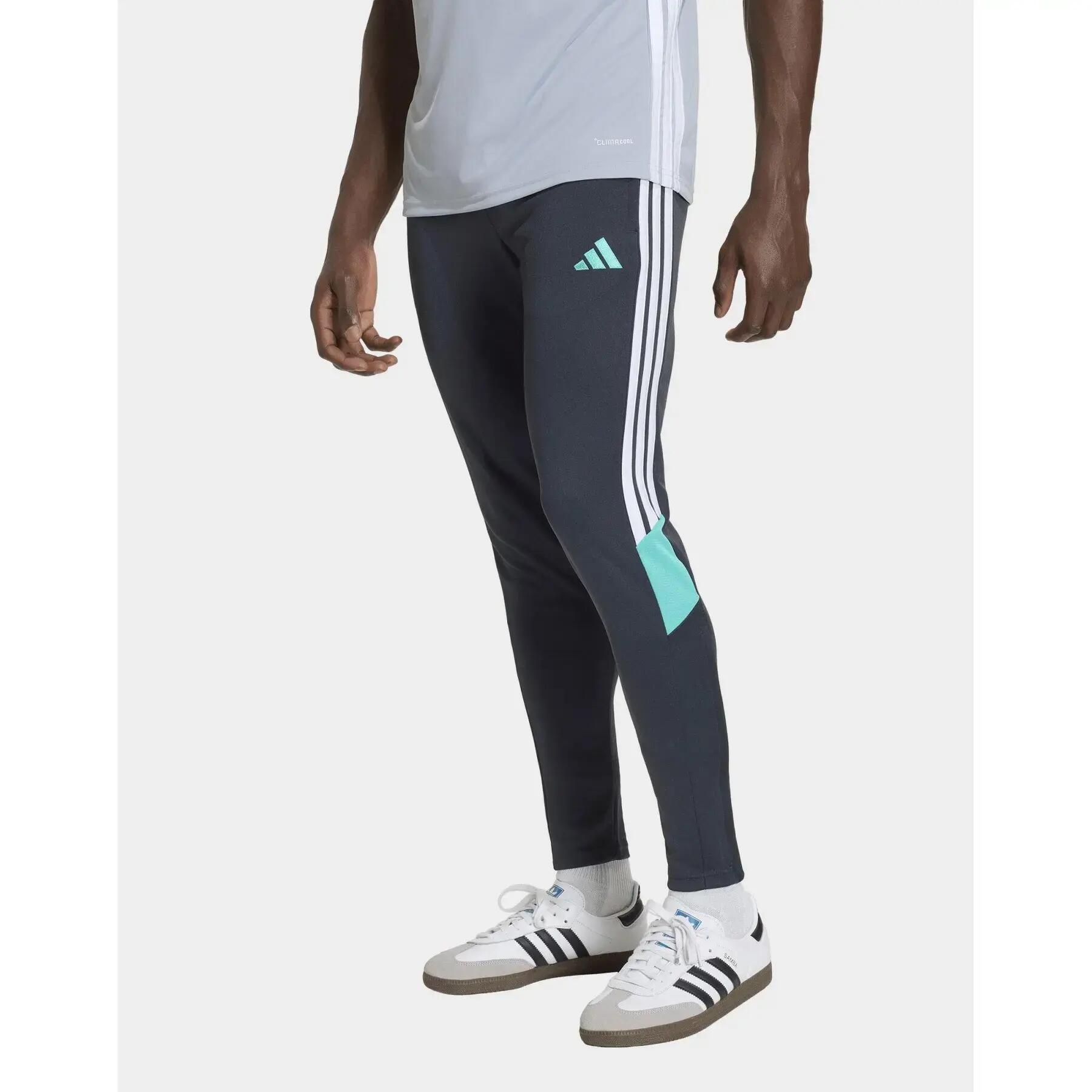 Calças de treino adidas Essentials Tiro 26 2/5