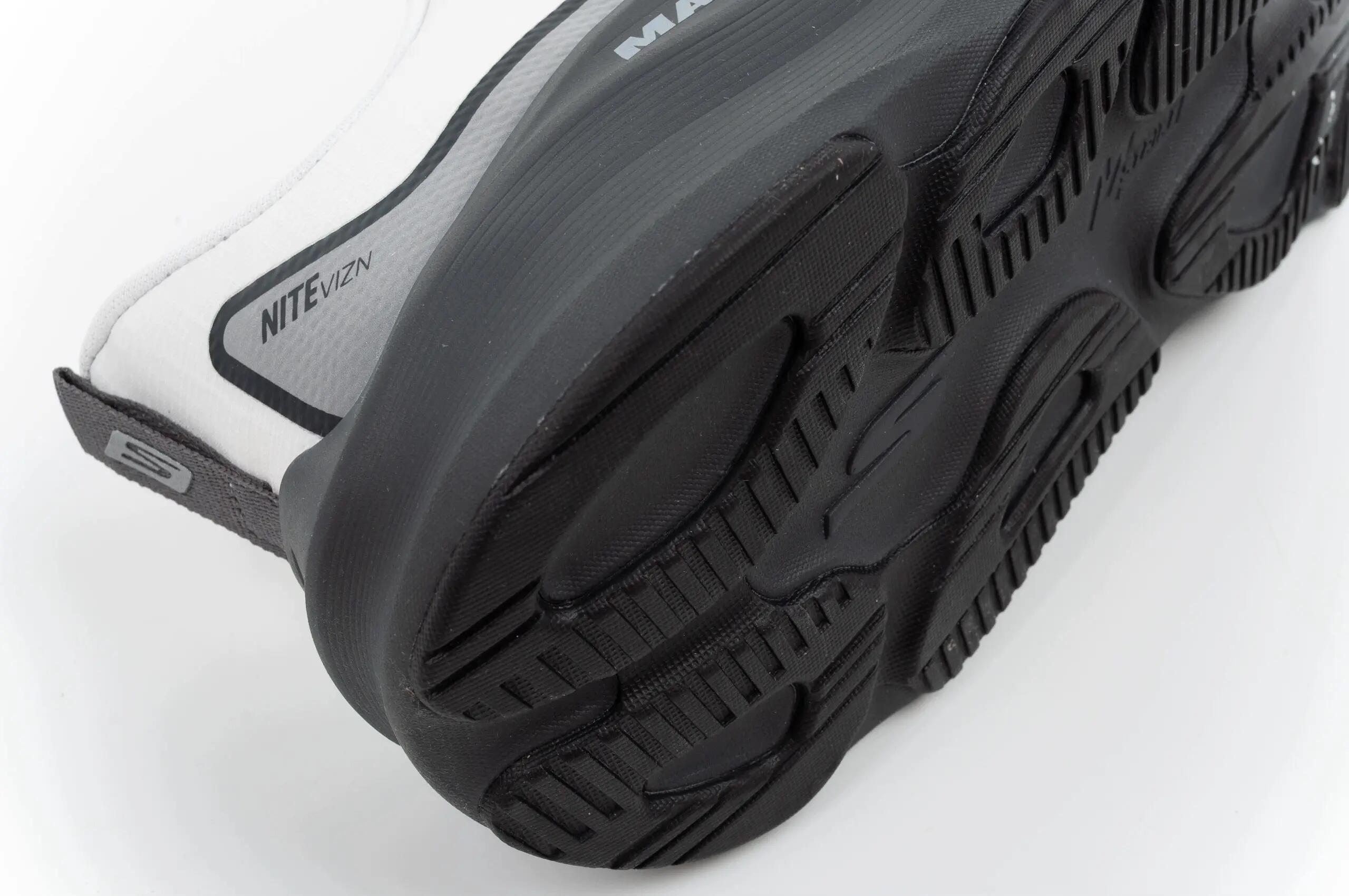 Buty męskie sportowe do biegania Skechers Max Run Vorteza wodoodporne białe 6/9