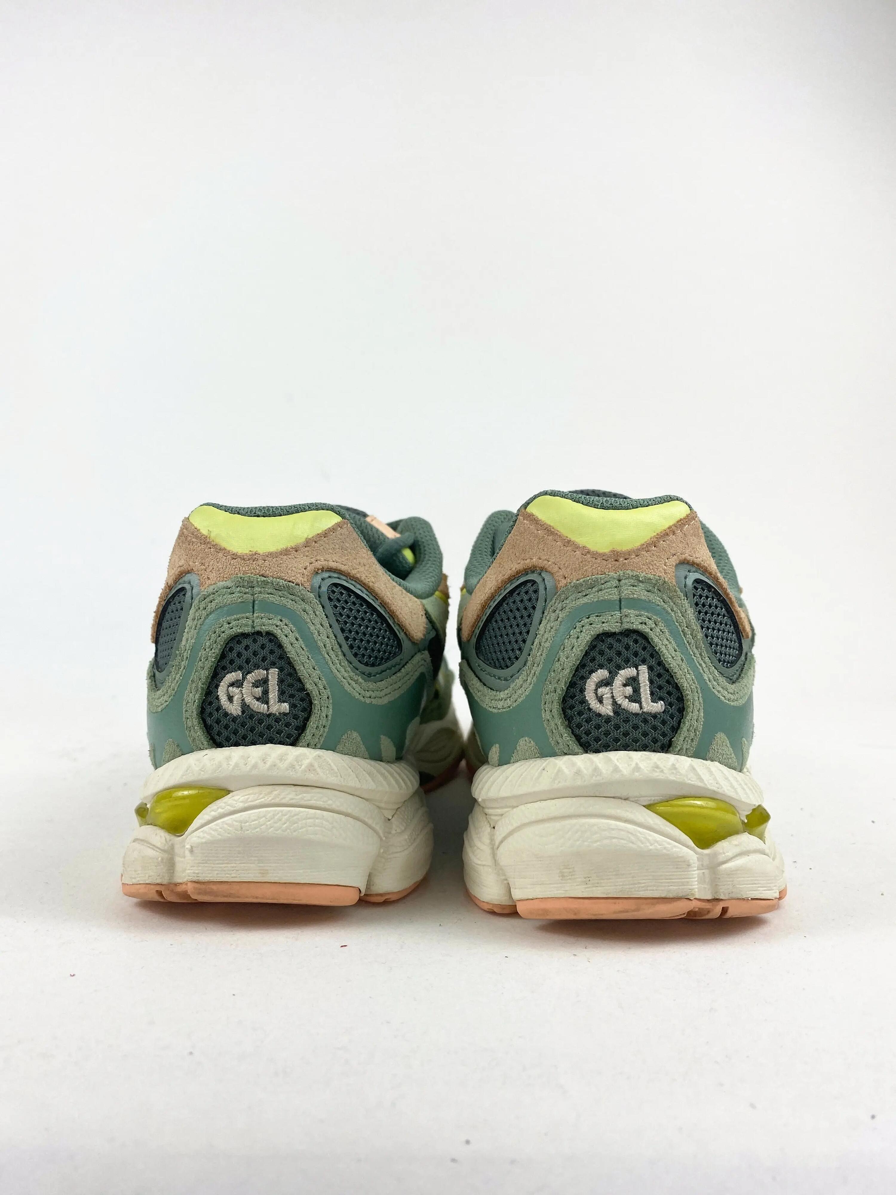 Reconditionné ASICS Baskets Femme, Gel-NYC, Vert Très Bon État 3/4