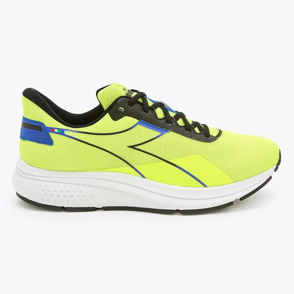 DIADORA picture