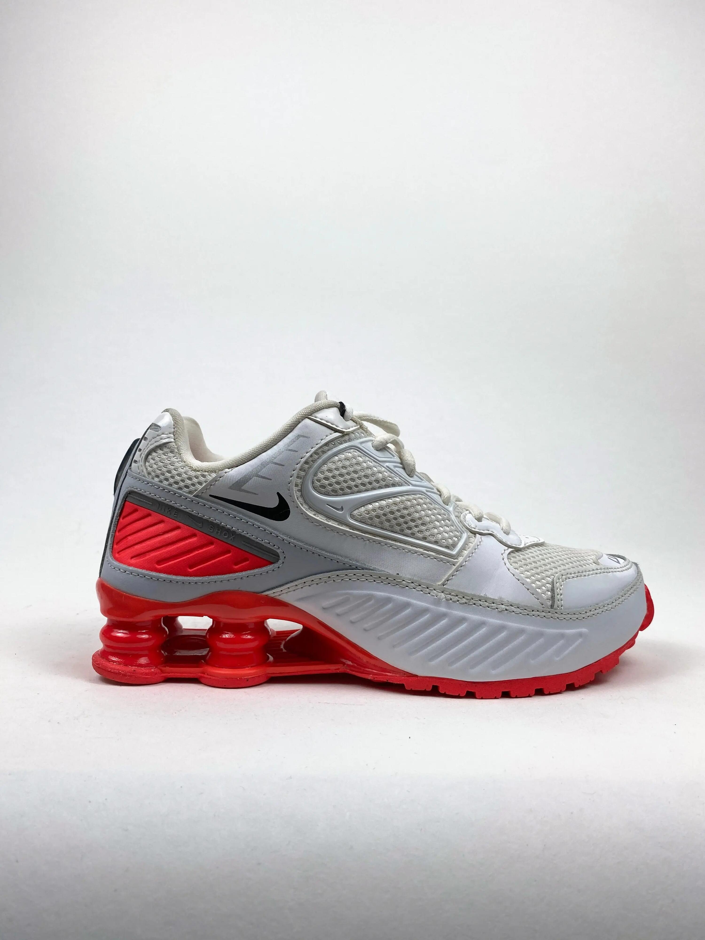 NIKE picture